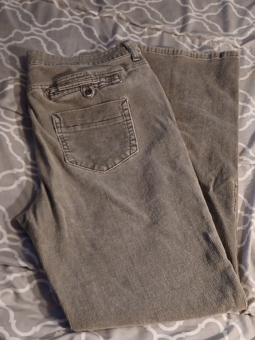 Ruff Hewn Women’s Grey Corduroy Jeans - Classic Back Pocket Style - Picture 1 of 7